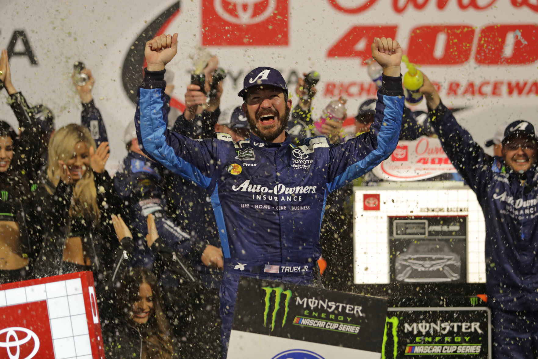 Monster Energy NASCAR Cup Series Toyota Owners 400